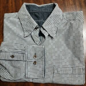 M Tommy Bahama 100% cotton tab collar plaid button down with pocket
